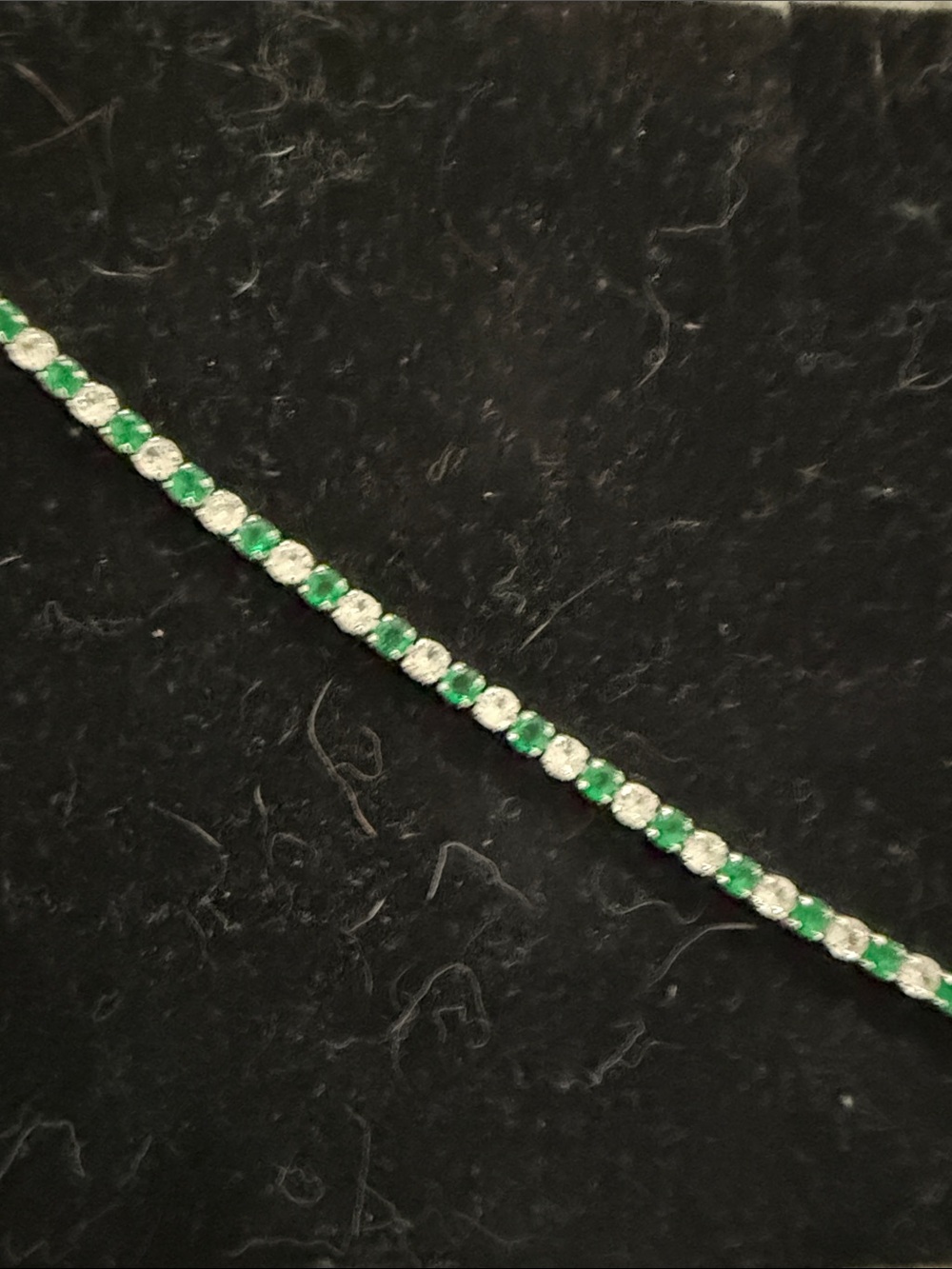 Source Unknown Fashion bracelet with White and green Stones